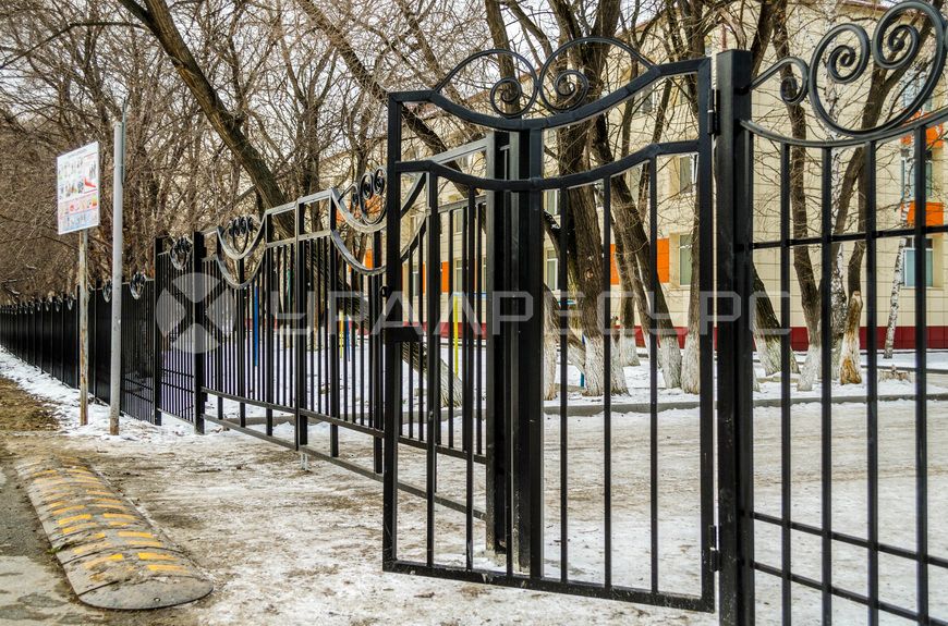 Сварное ограждение для общеобразовательной школы в г. Тюмень